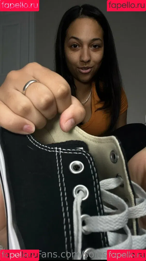 solesbylunaa Onlyfans Photo Gallery 