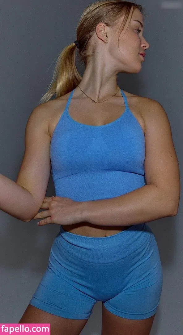 Merle Amèlie Onlyfans Photo Gallery 