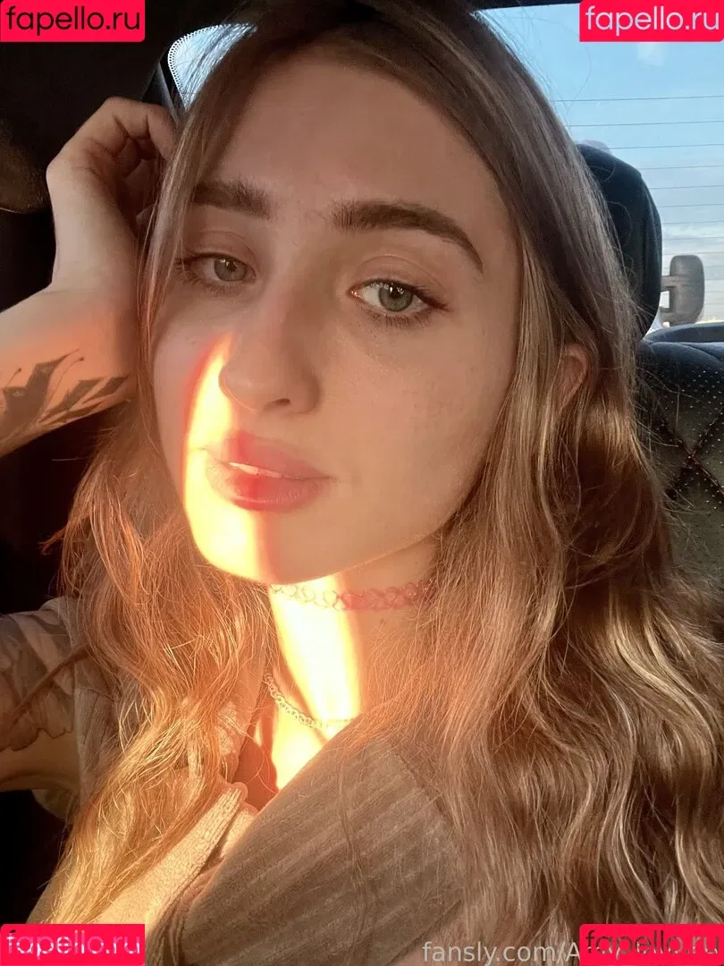 Amy_lovvee Onlyfans Photo Gallery 