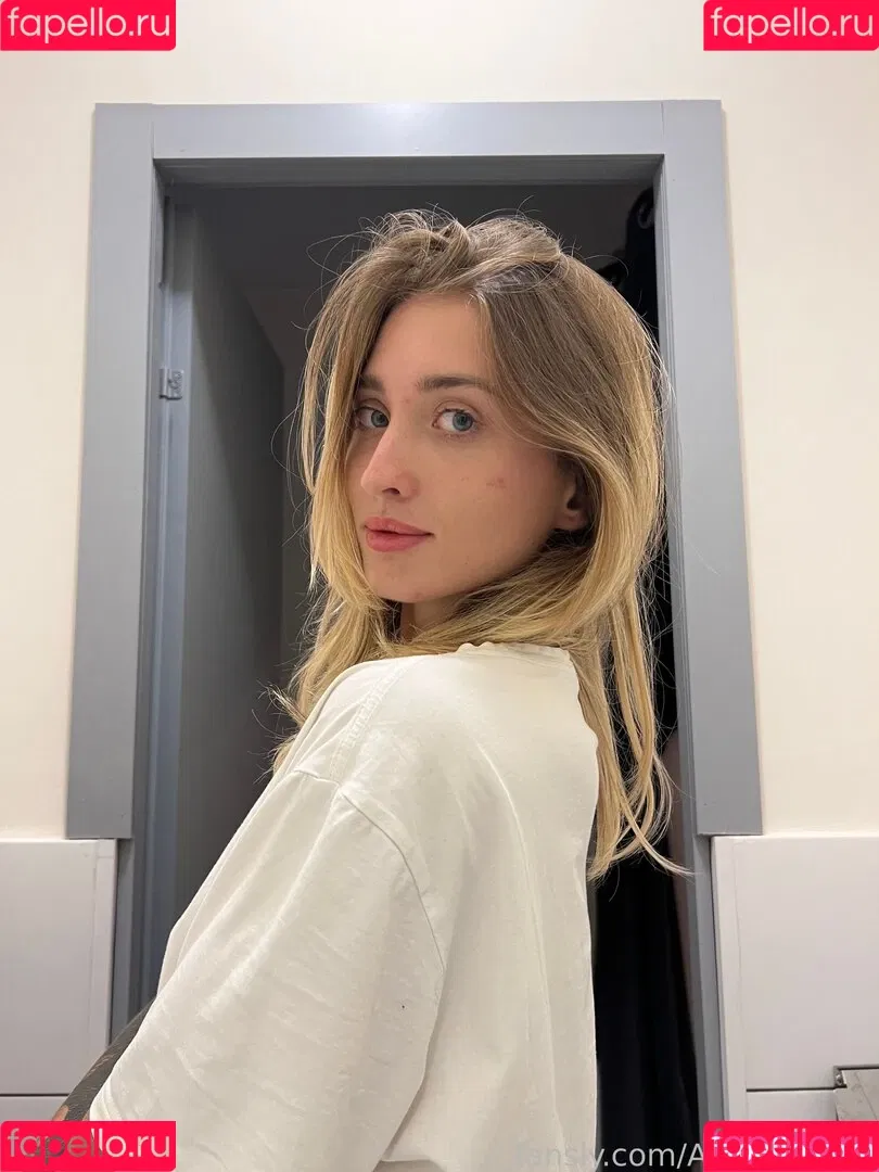 Amy_lovvee Onlyfans Photo Gallery 