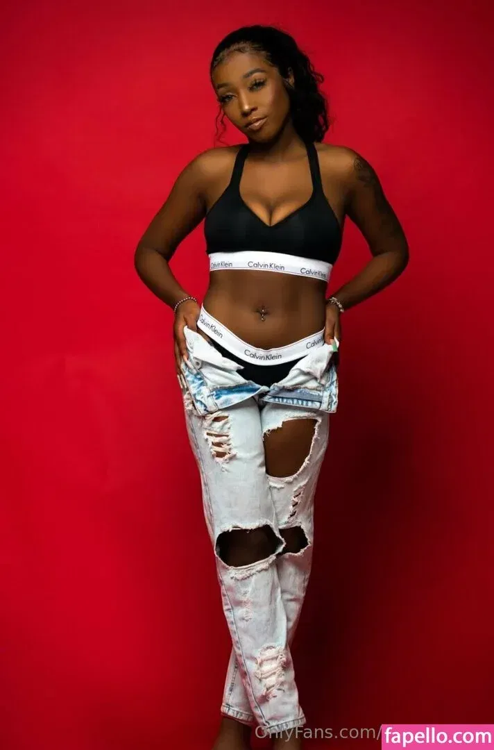 therealaliee Onlyfans Photo Gallery 