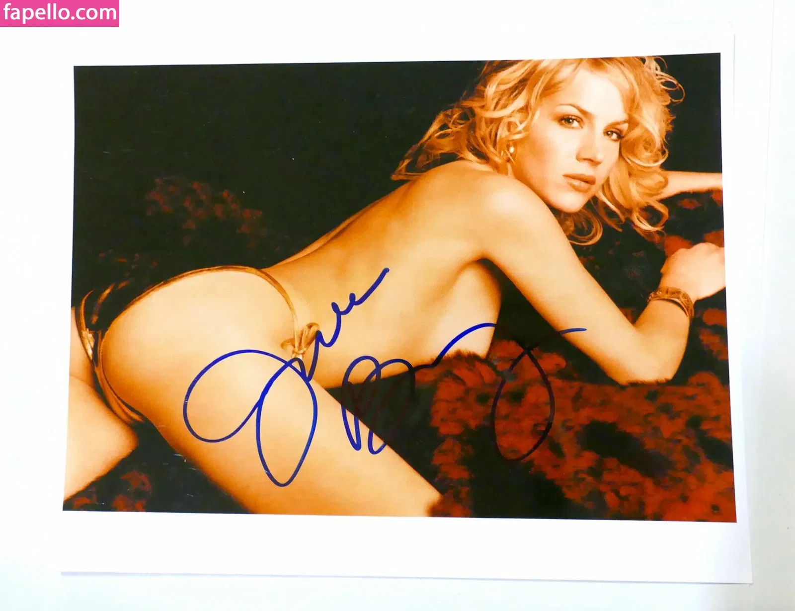 Julie Benz Onlyfans Photo Gallery 