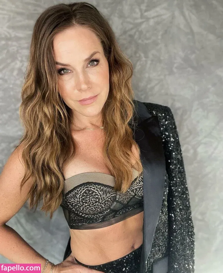 Julie Benz Onlyfans Photo Gallery 