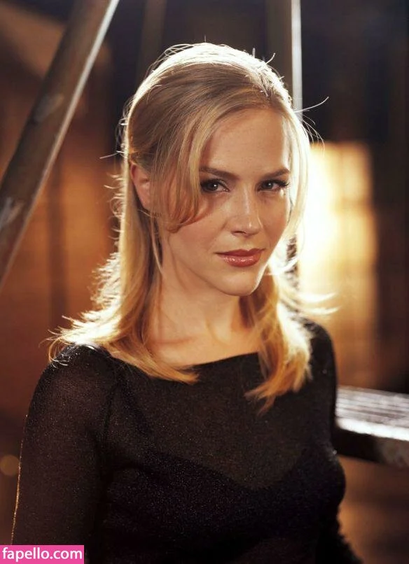 Julie Benz Onlyfans Photo Gallery 