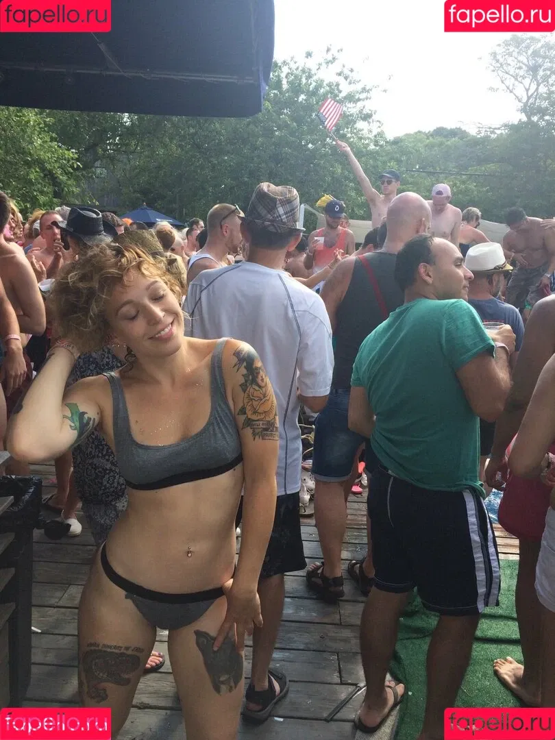 Alyssa Mercante Onlyfans Photo Gallery 