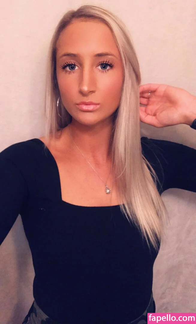 Sarah Shubert Onlyfans Photo Gallery 