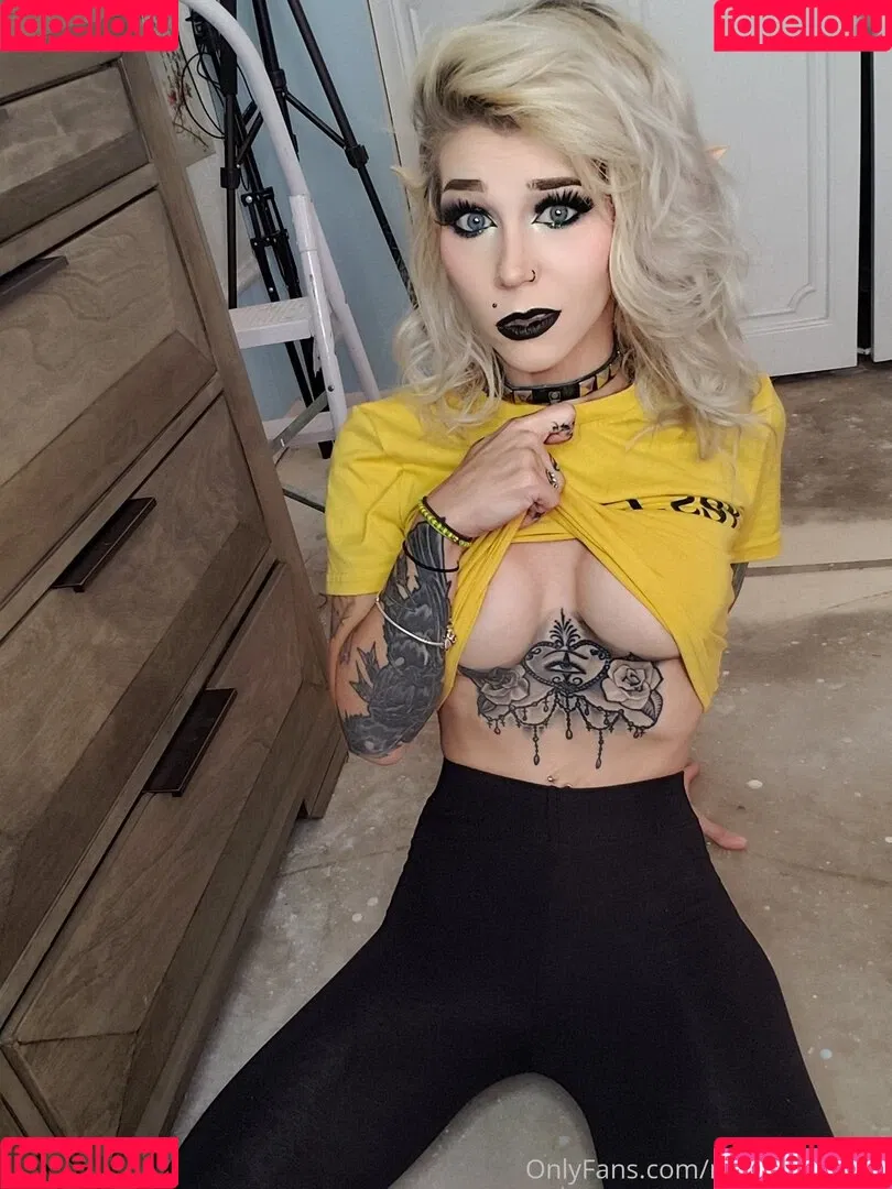 Missy Graves Onlyfans Photo Gallery 