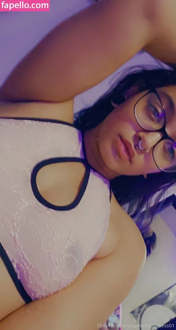 geminigoddess01 Onlyfans Photo Gallery 