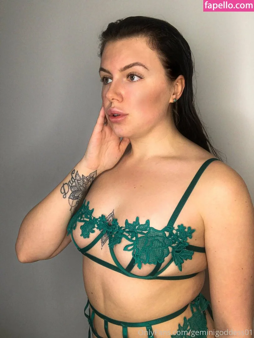 geminigoddess01 Onlyfans Photo Gallery 