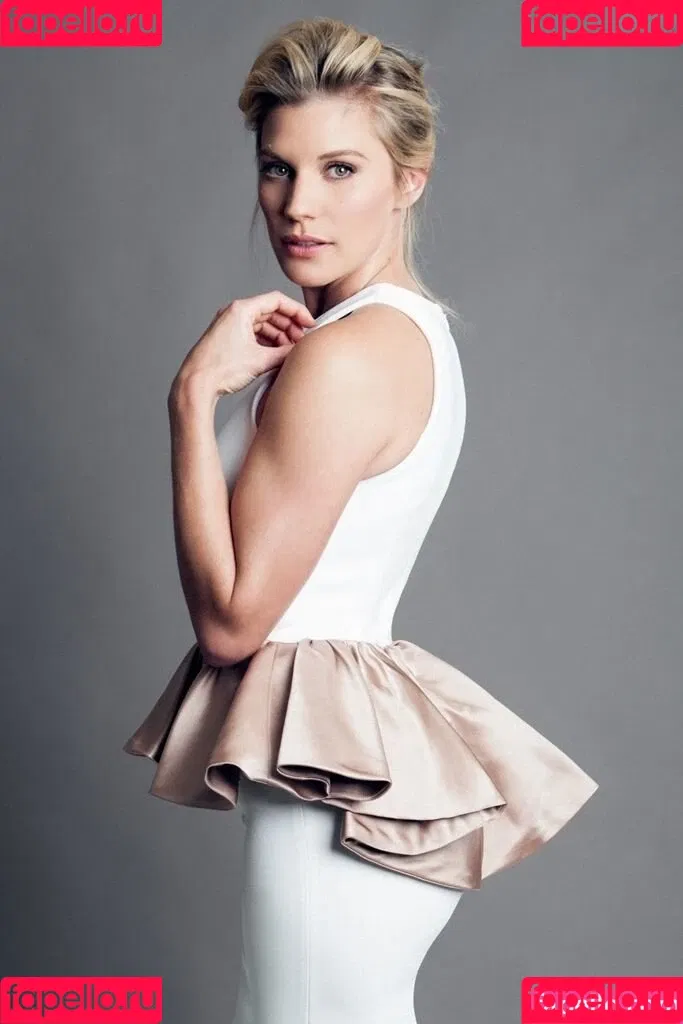 Katee Sackhoff Onlyfans Photo Gallery 