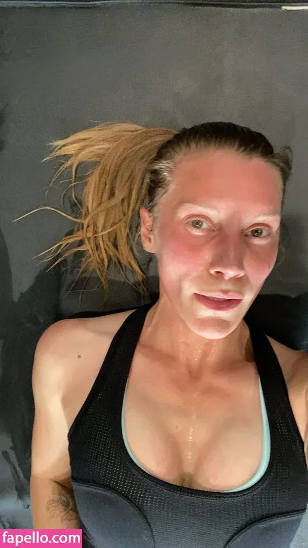 Katee Sackhoff Onlyfans Photo Gallery 