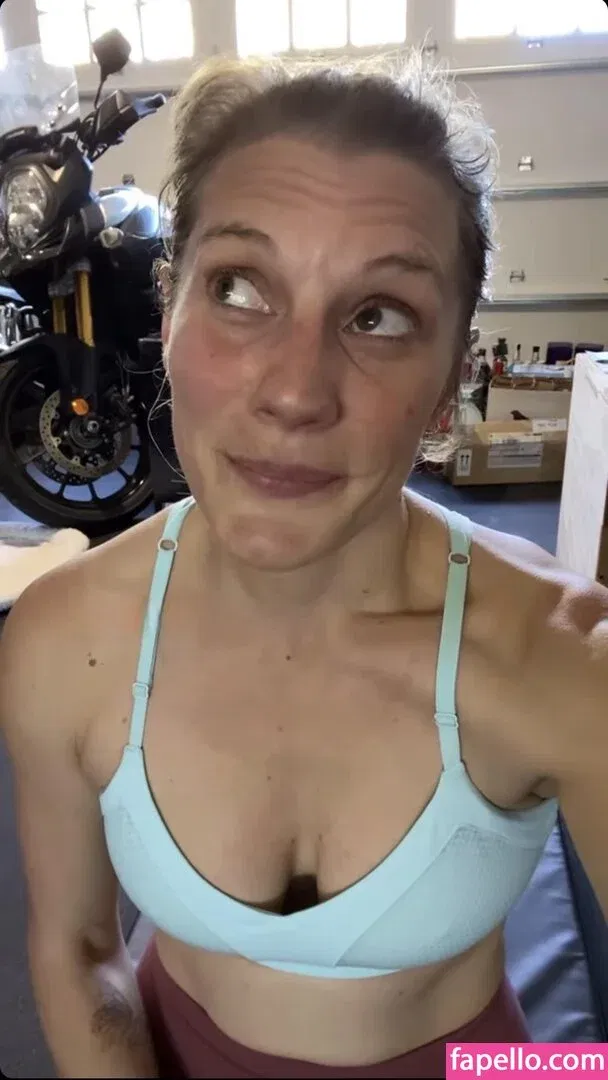 Katee Sackhoff Onlyfans Photo Gallery 