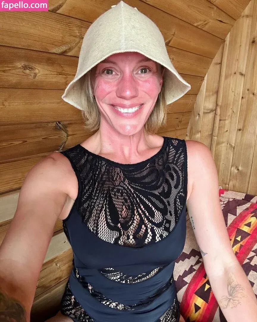 Katee Sackhoff Onlyfans Photo Gallery 