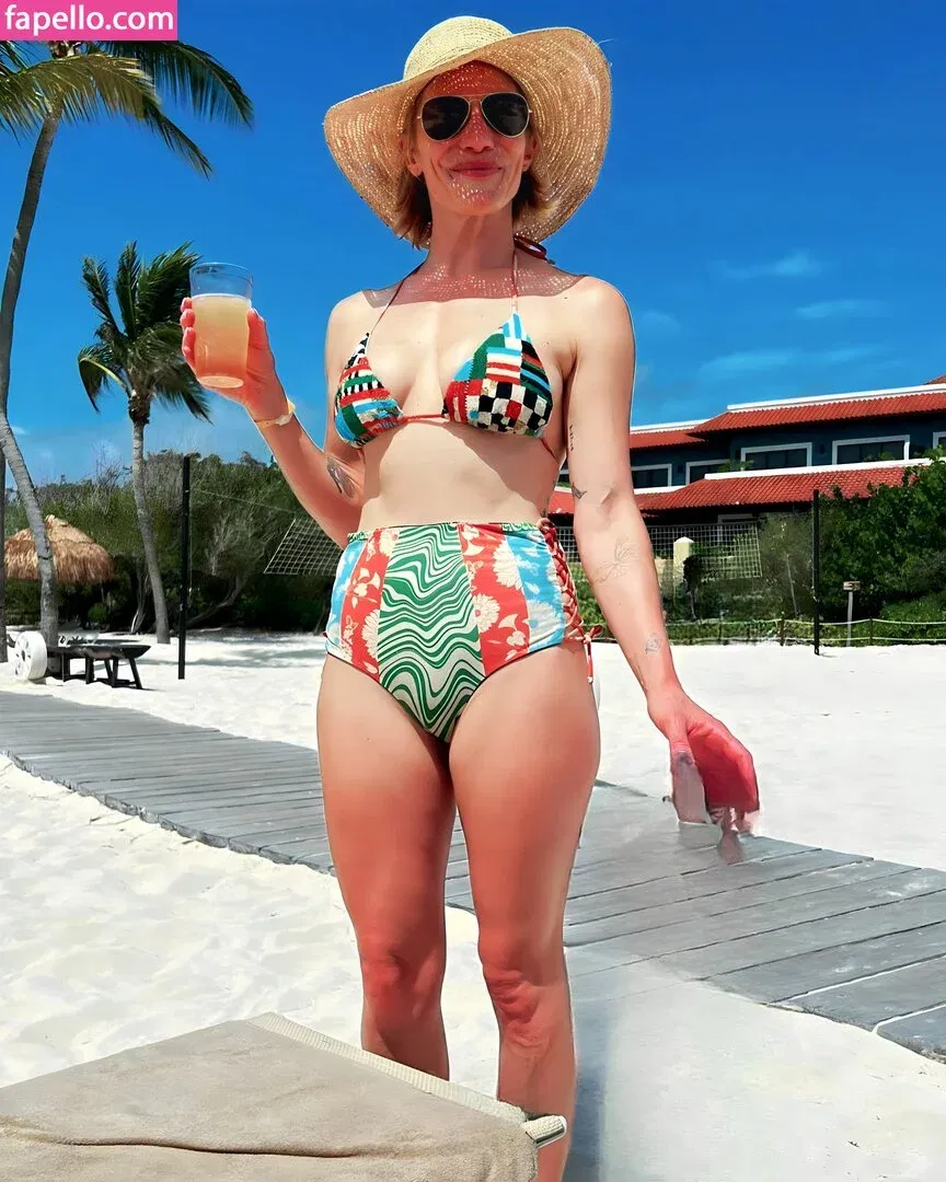 Katee Sackhoff Onlyfans Photo Gallery 