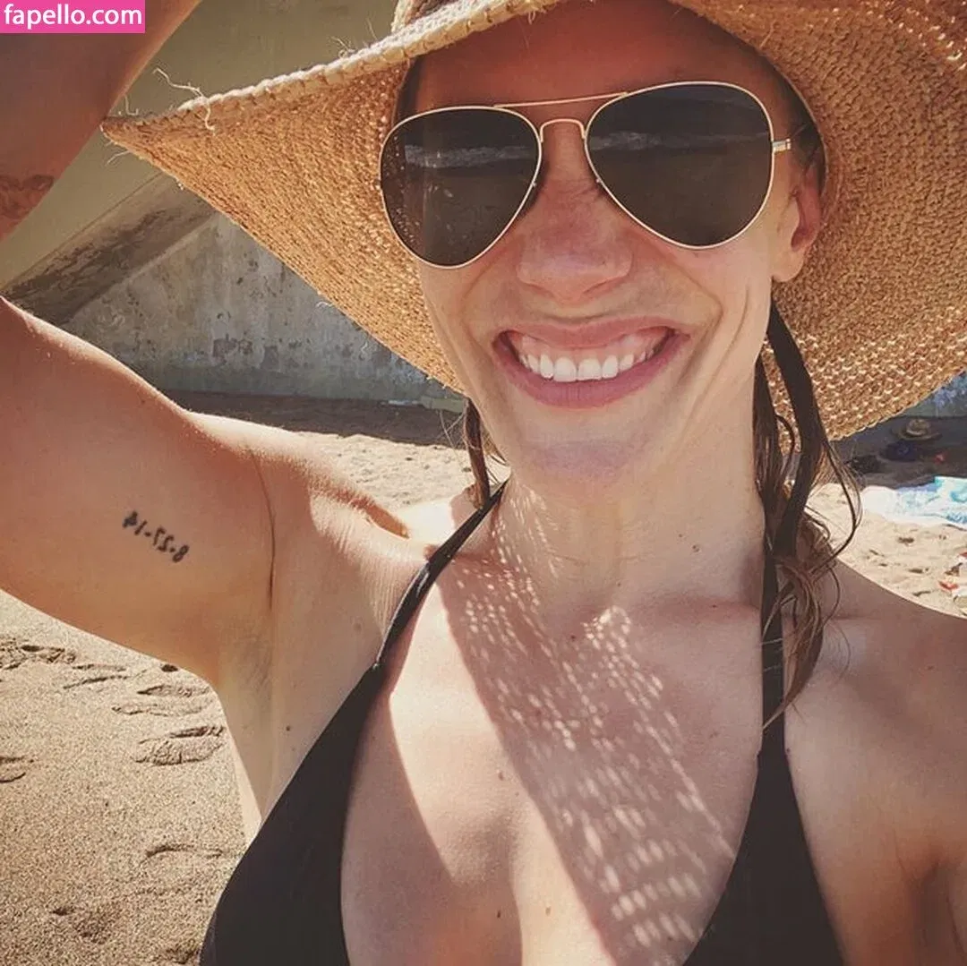 Katee Sackhoff Onlyfans Photo Gallery 