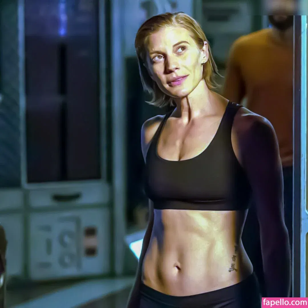 Katee Sackhoff Onlyfans Photo Gallery 