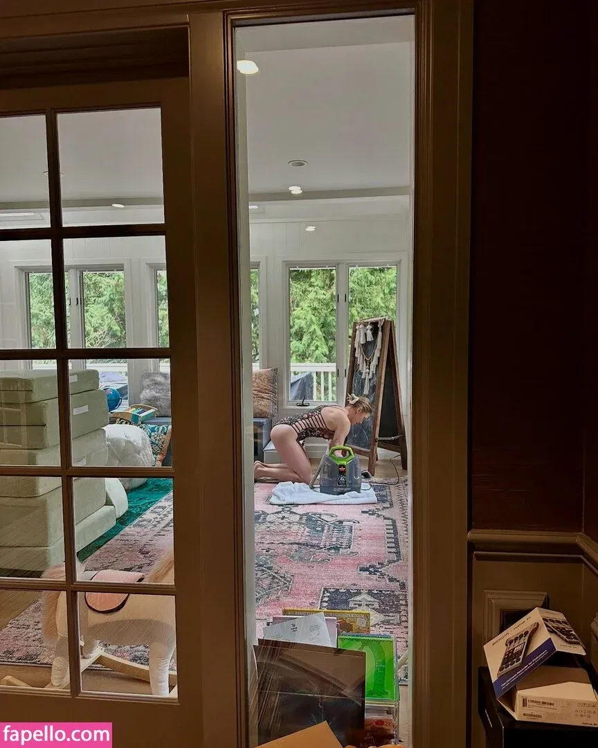 Katee Sackhoff Onlyfans Photo Gallery 