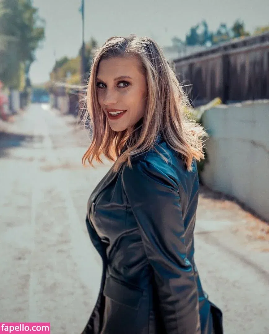 Katee Sackhoff Onlyfans Photo Gallery 