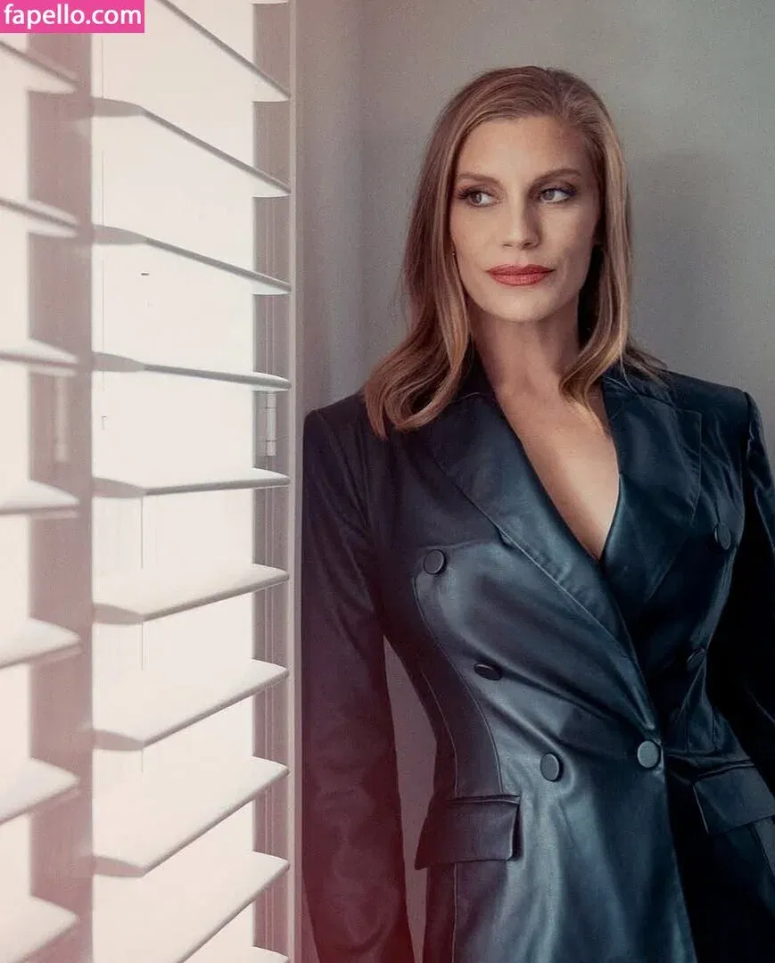 Katee Sackhoff Onlyfans Photo Gallery 