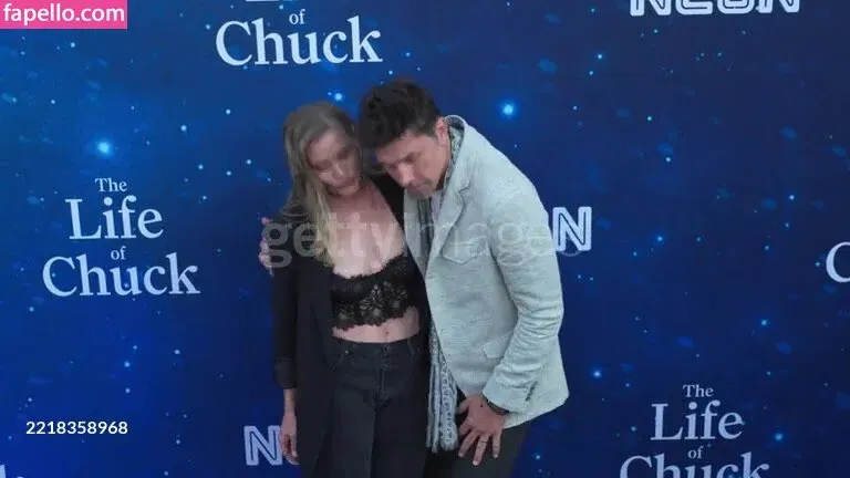 Katee Sackhoff Onlyfans Photo Gallery 