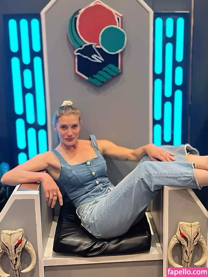 Katee Sackhoff Onlyfans Photo Gallery 