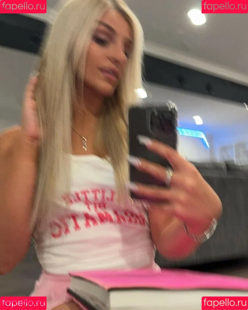 Lyndalessandro Onlyfans Photo Gallery 