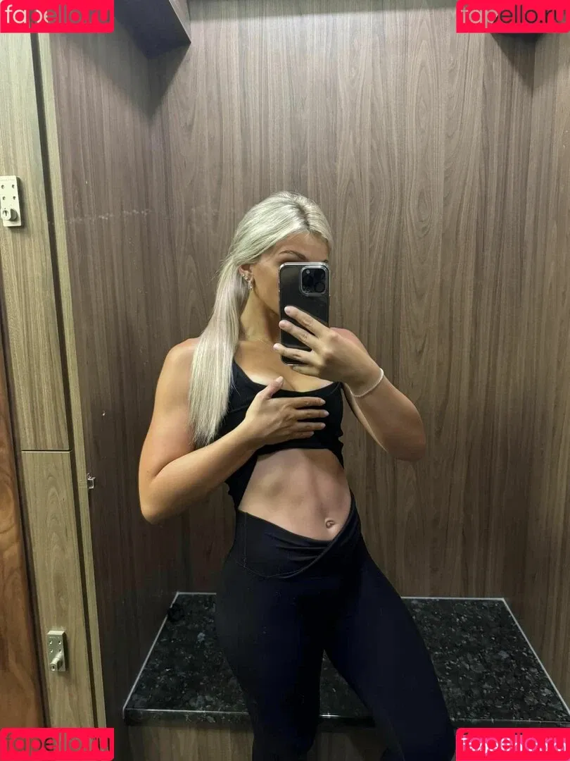 Lyndalessandro Onlyfans Photo Gallery 