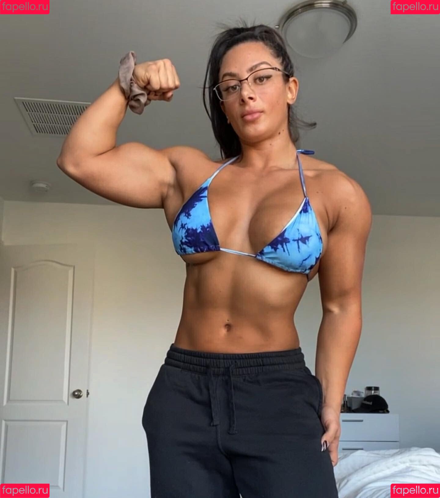 Fit Ronnie Onlyfans Photo Gallery 