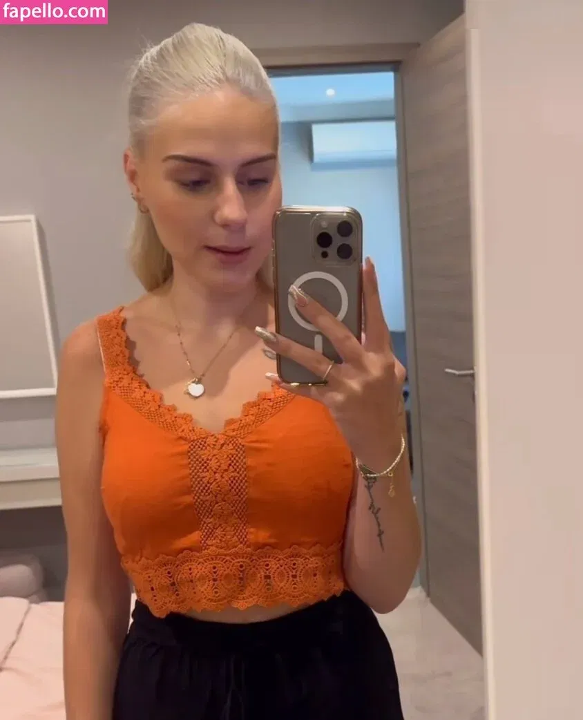 Wollnys Onlyfans Photo Gallery 