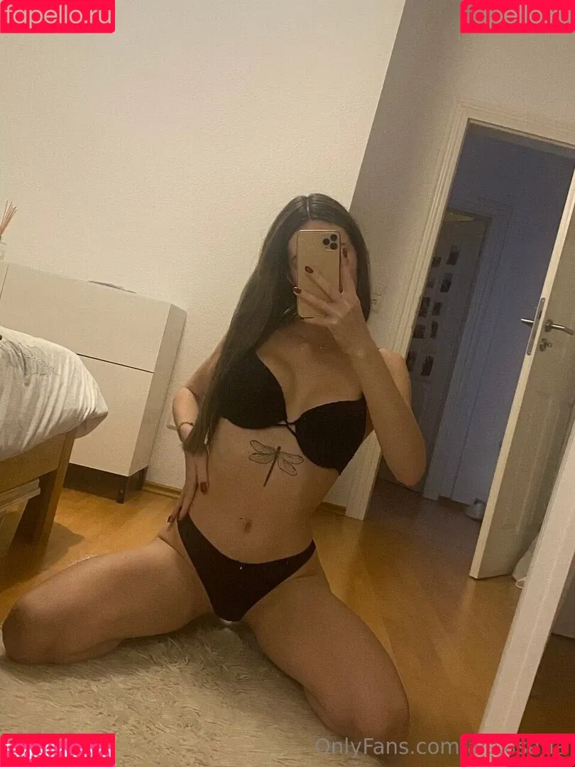 AlexisAria Onlyfans Photo Gallery 