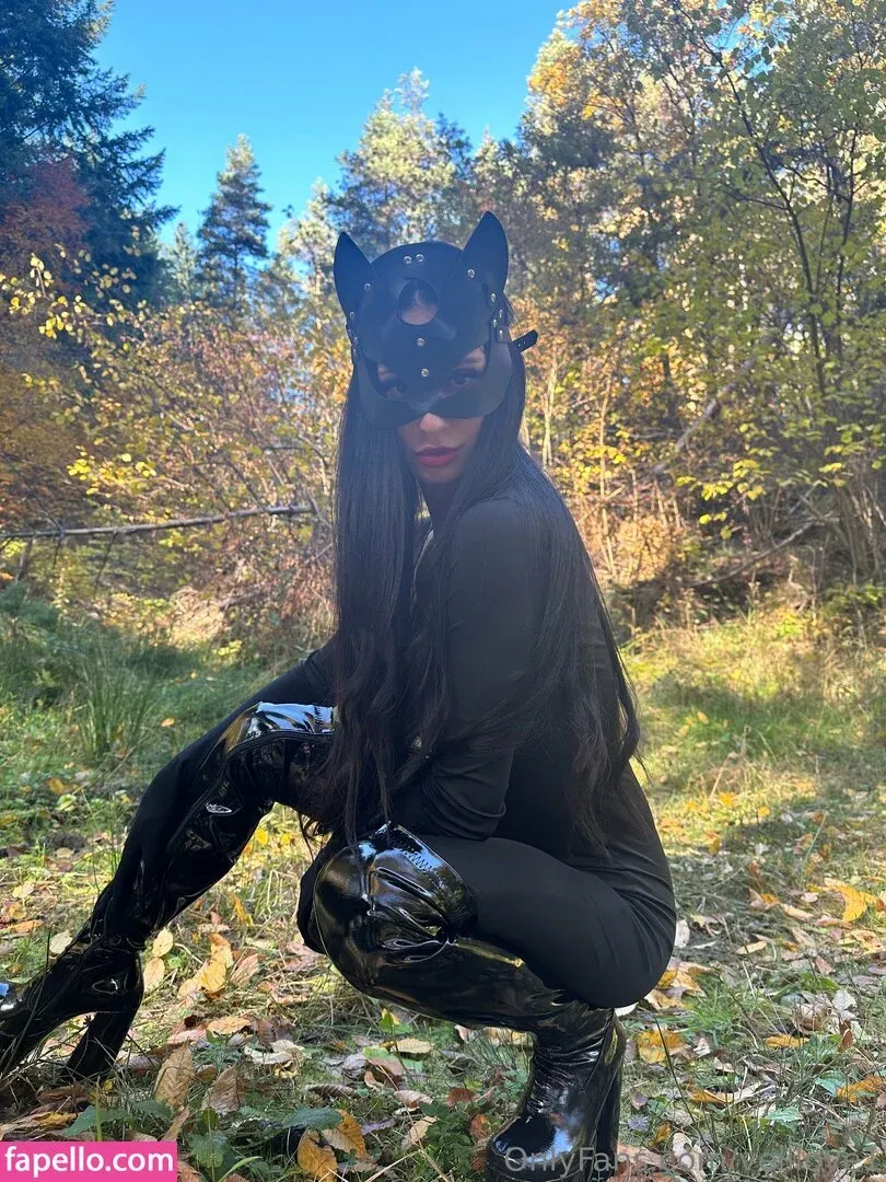 velilove1 Onlyfans Photo Gallery 