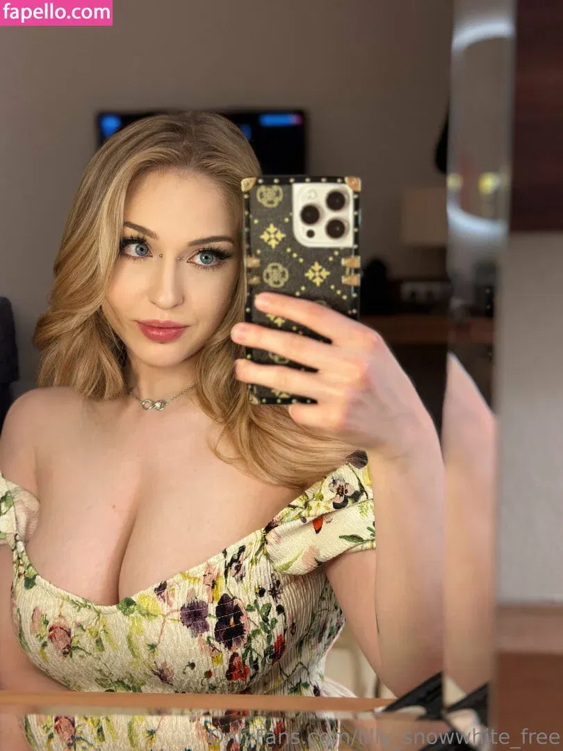 Lilly Snowwhite Onlyfans Photo Gallery 