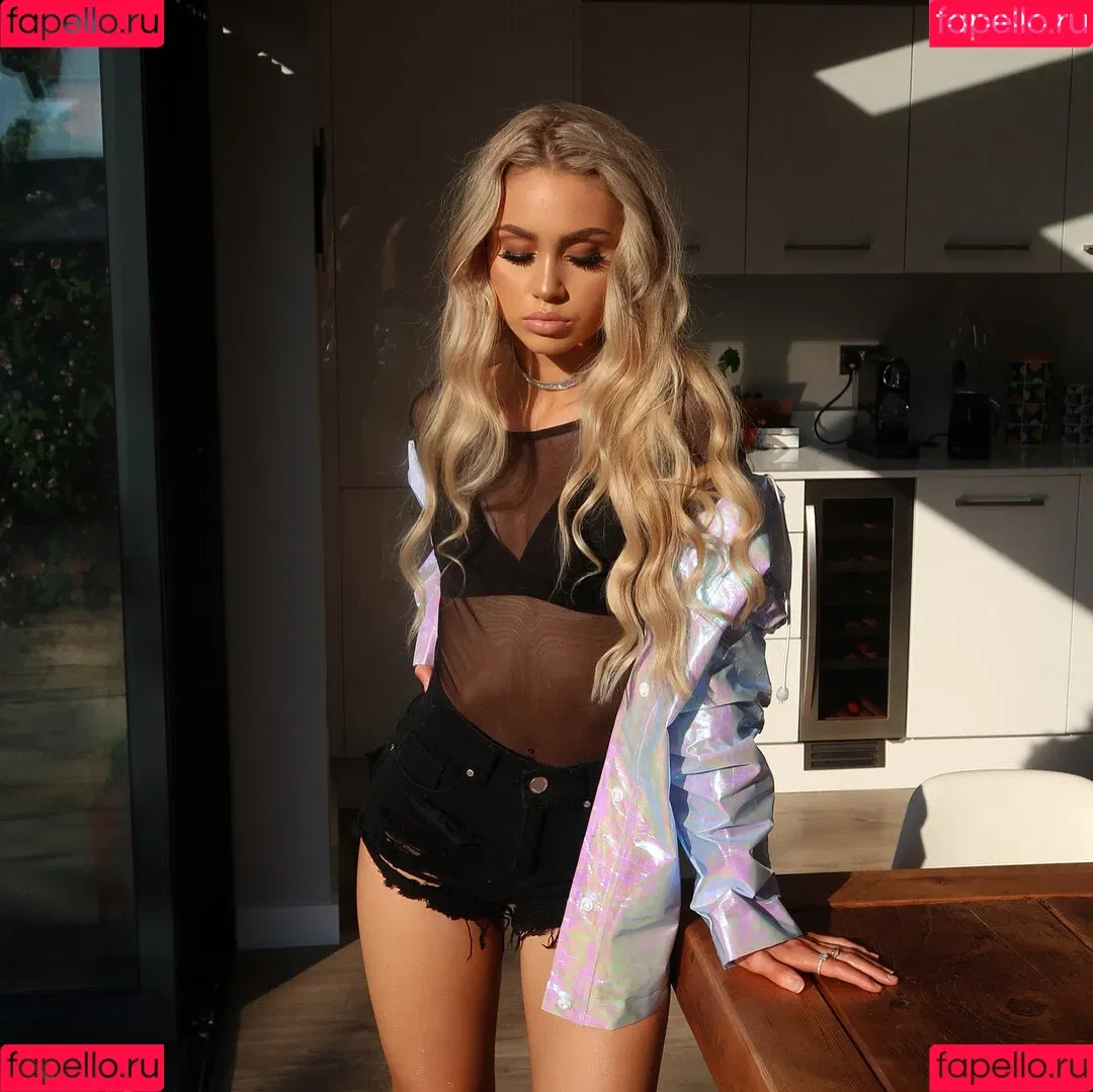 Abby Benson Onlyfans Photo Gallery 