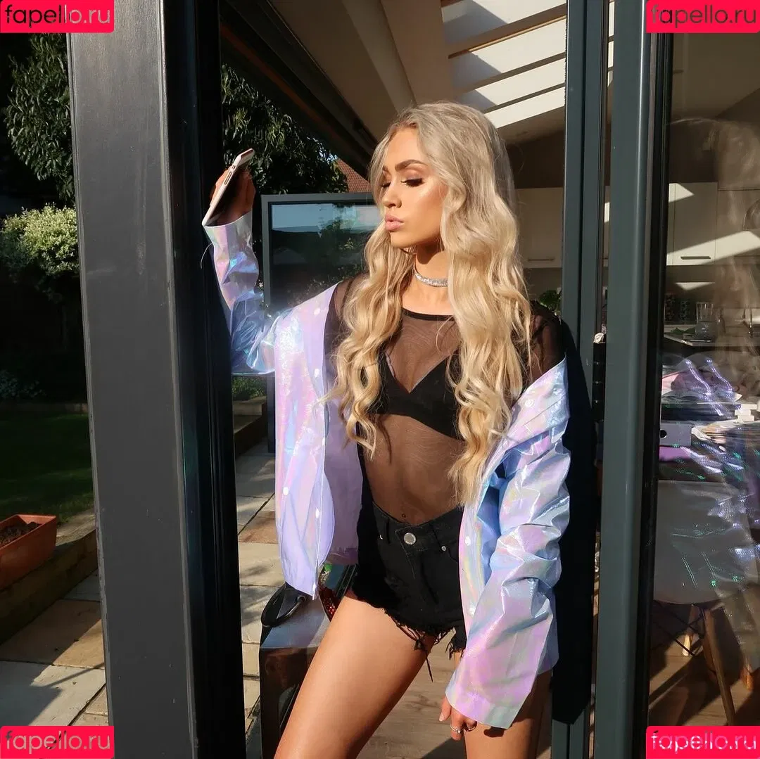 Abby Benson Onlyfans Photo Gallery 