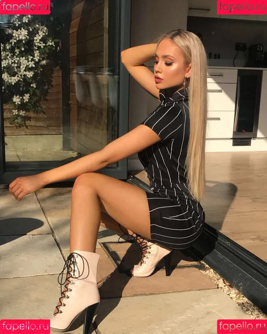 Abby Benson Onlyfans Photo Gallery 