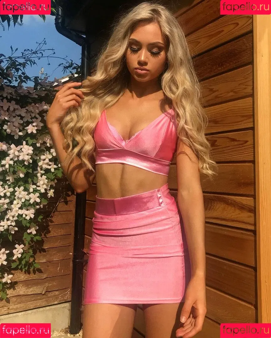 Abby Benson Onlyfans Photo Gallery 