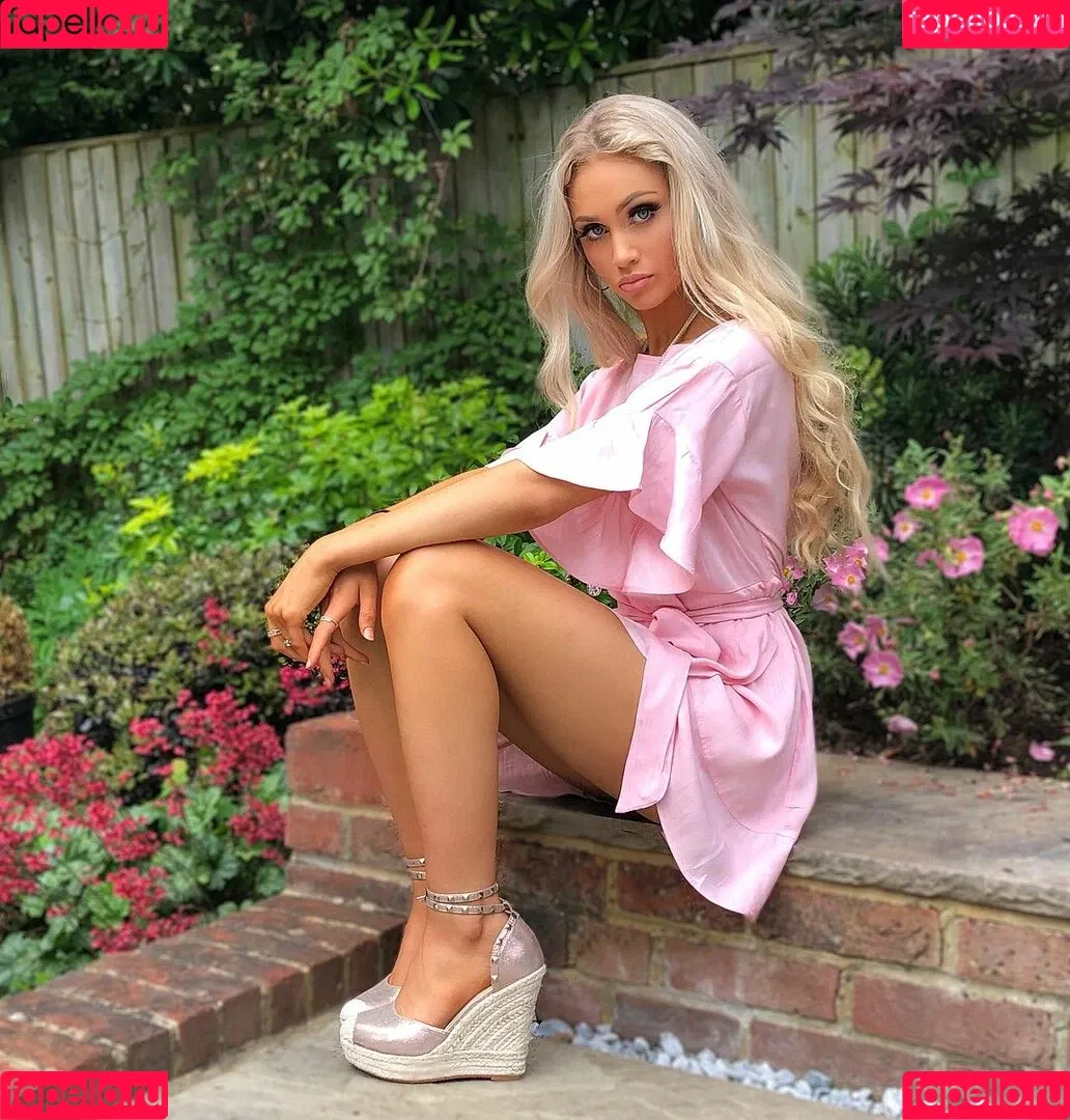 Abby Benson Onlyfans Photo Gallery 