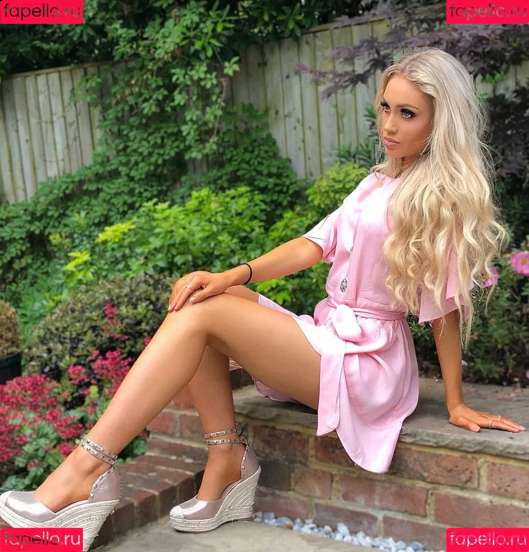Abby Benson Onlyfans Photo Gallery 