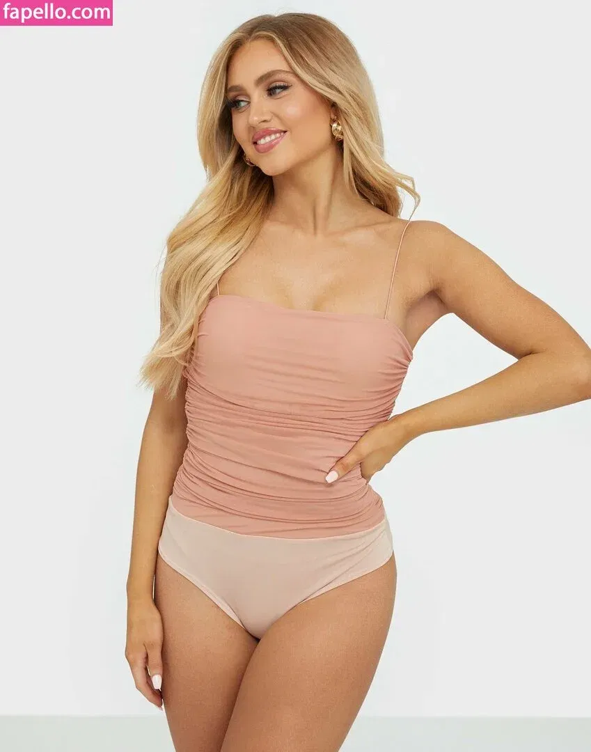 Abby Benson Onlyfans Photo Gallery 