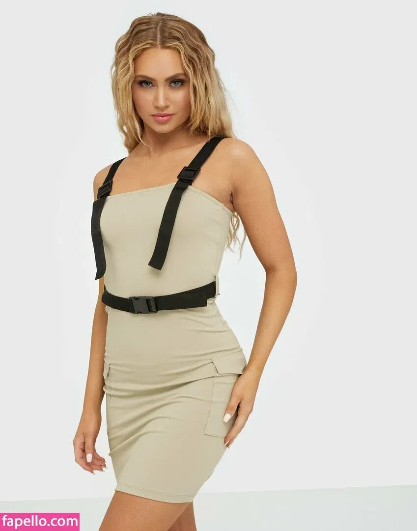 Abby Benson Onlyfans Photo Gallery 