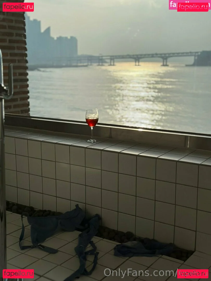 eseoa Onlyfans Photo Gallery 