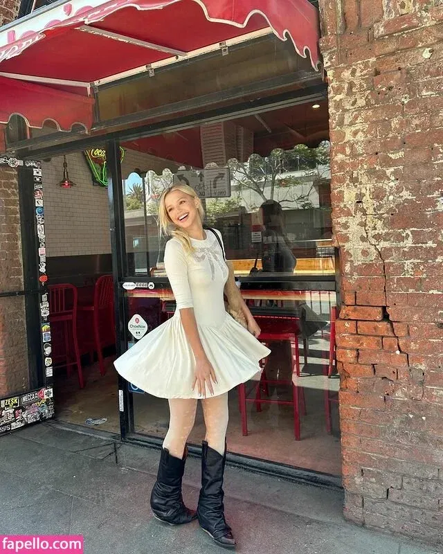 r.julya Onlyfans Photo Gallery 