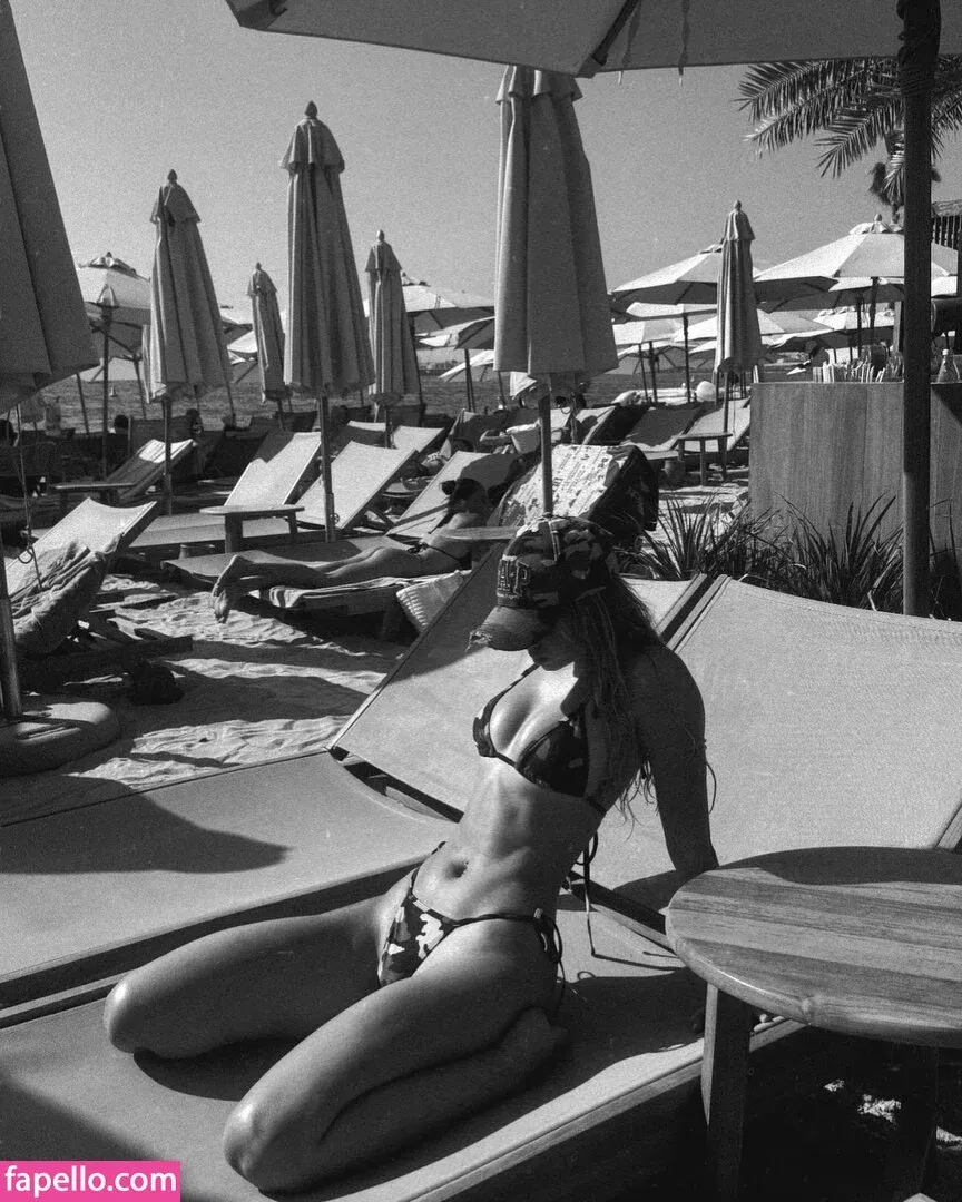 r.julya Onlyfans Photo Gallery 