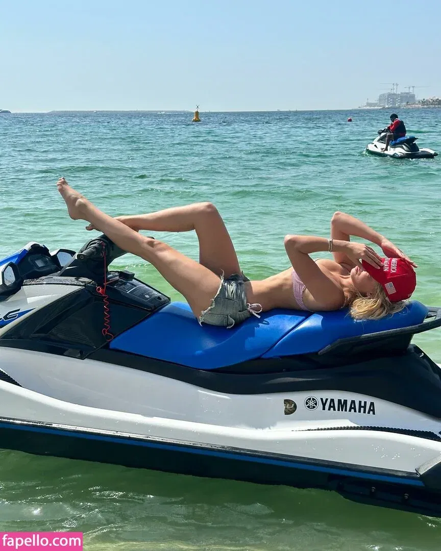 r.julya Onlyfans Photo Gallery 