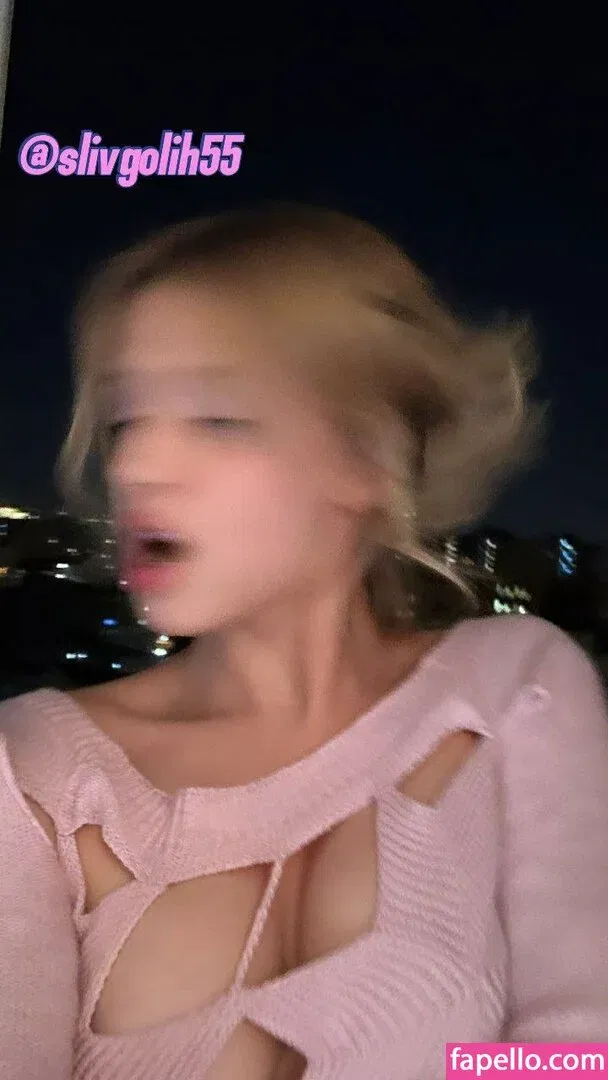 r.julya Onlyfans Photo Gallery 