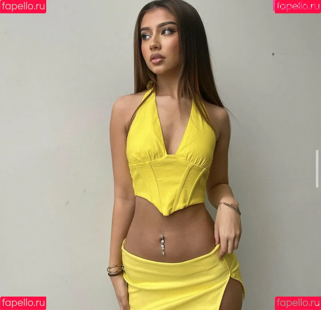 Asha.Chloe Onlyfans Photo Gallery 
