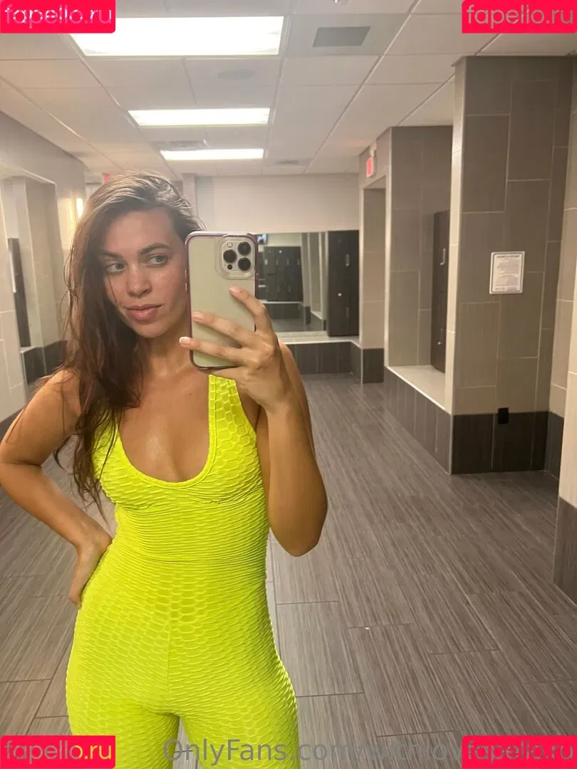 withlovesaraxo Onlyfans Photo Gallery 