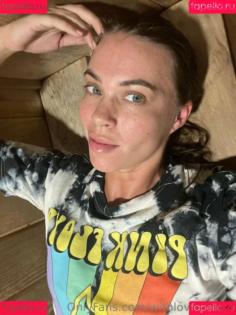 withlovesaraxo Onlyfans Photo Gallery 