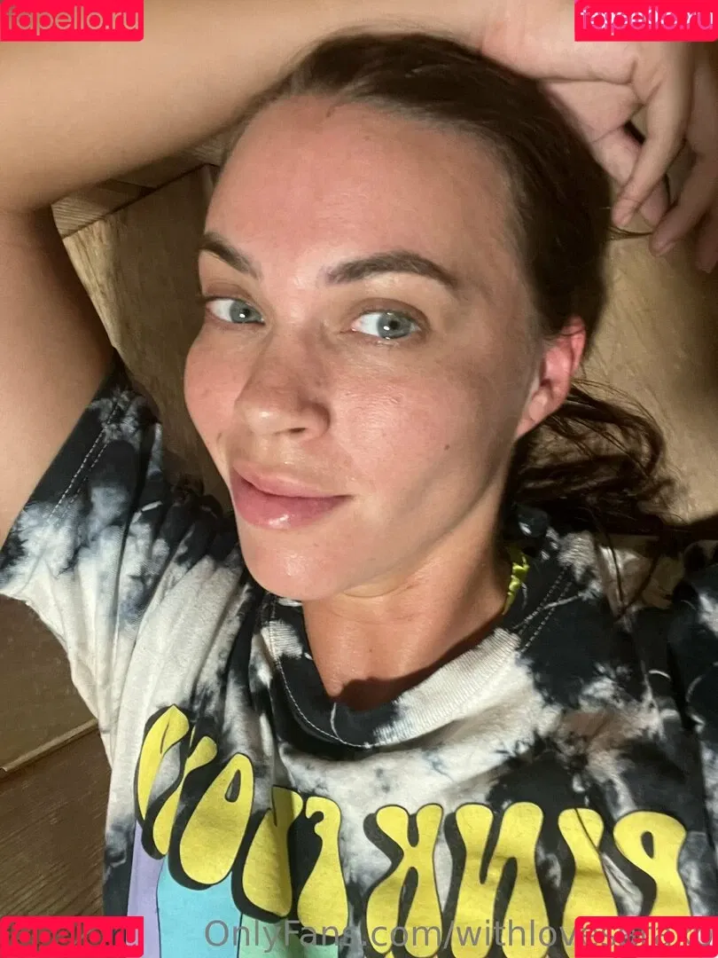 withlovesaraxo Onlyfans Photo Gallery 