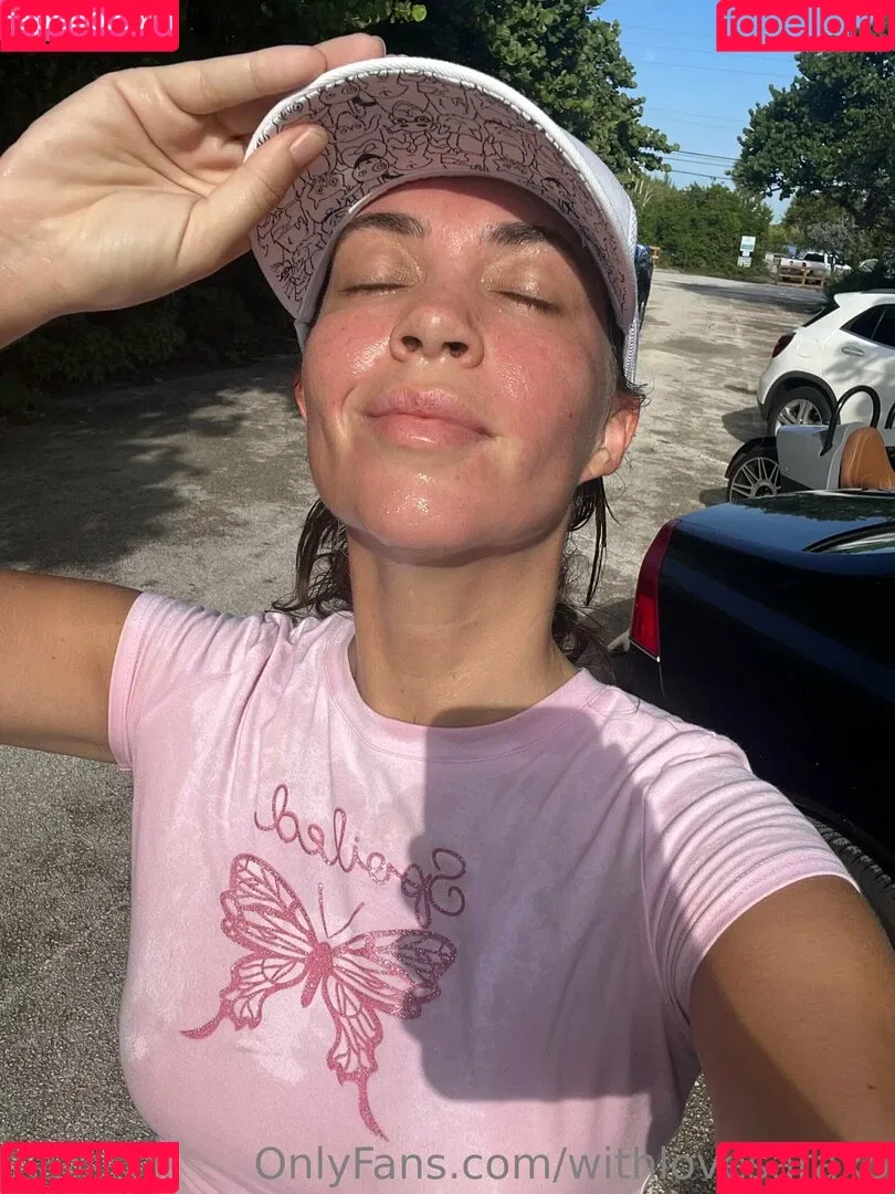 withlovesaraxo Onlyfans Photo Gallery 